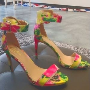 Fluorescent Heels 👠